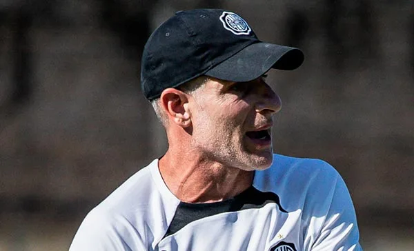 Martín Palermo, entrenador de Olimpia.